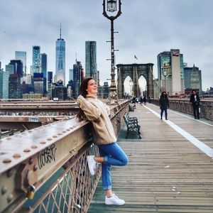 Meet your Posher, Malone